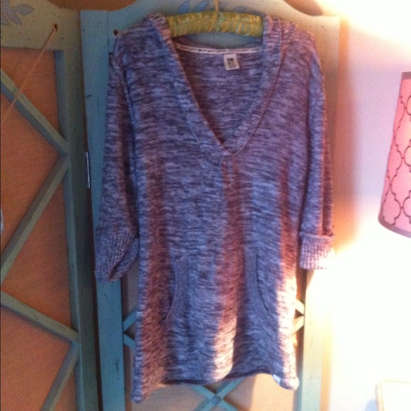 🚩Bundle trade ROXY sweater and J Brand