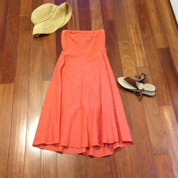 SOLD!! ❌❌J Crew coral strapless dress