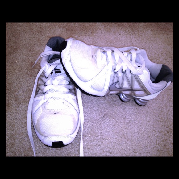 Nike Shox Agent Shoes