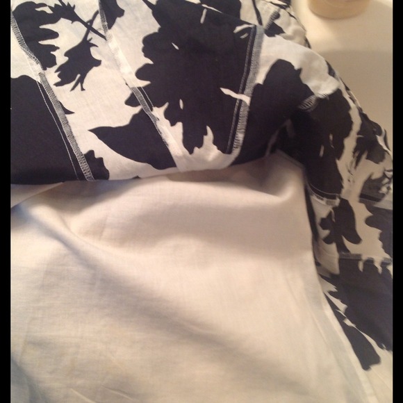 🔴🔴SOLD🔴🔴Cute Cute I*N*C Skirt - Picture 4 of 4