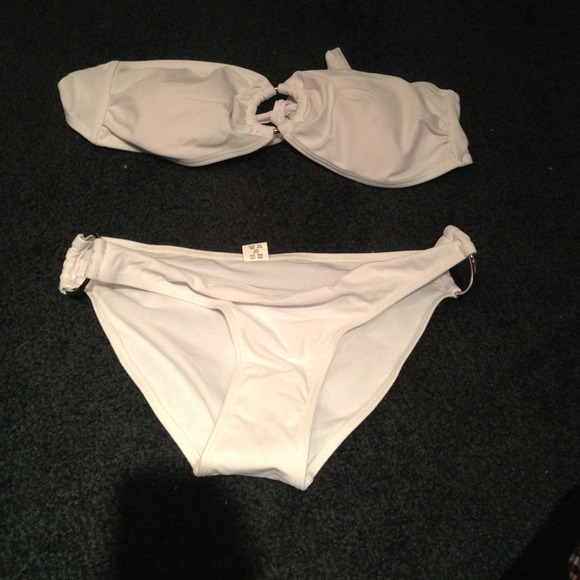 White strapless bikini