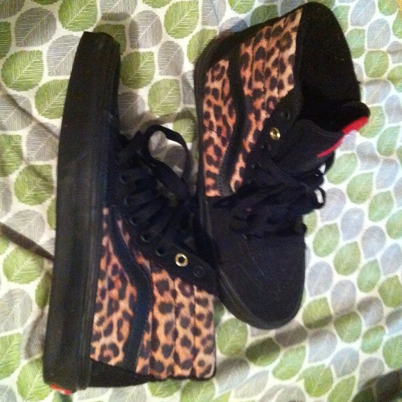 💎 Vans "off the wall" high tops