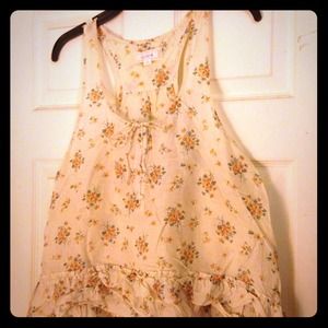 (Traded).....Cute ruffled top