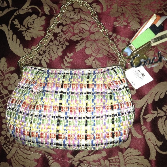 NWT. Coach Clutch
