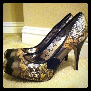 Dollhouse heels worn 2 times!