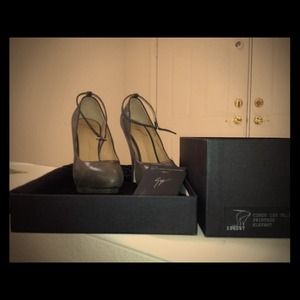 Size 36 Giuseppe Zanoti