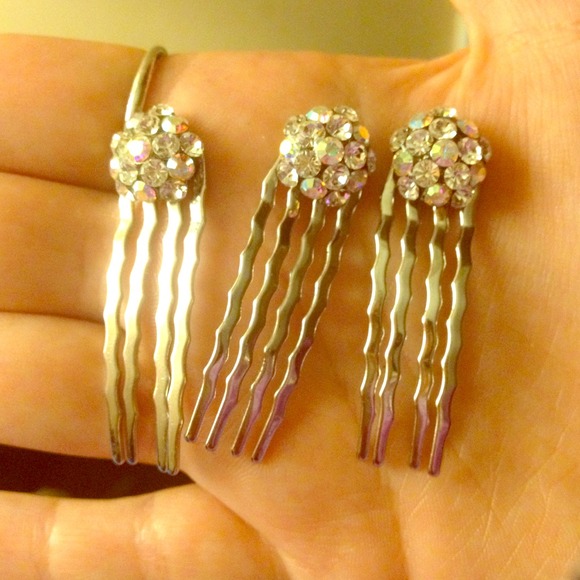 Barrettes - Picture 1 of 1