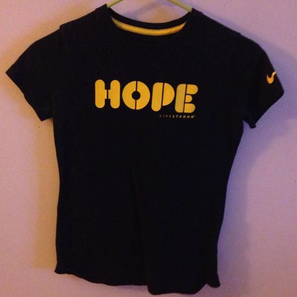 Live strong HOPE T shirt small