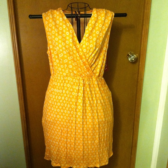 Sleeveless summer dress