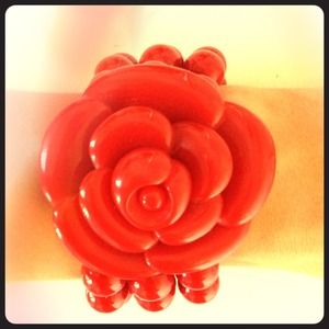Red beaded rose bracelet
