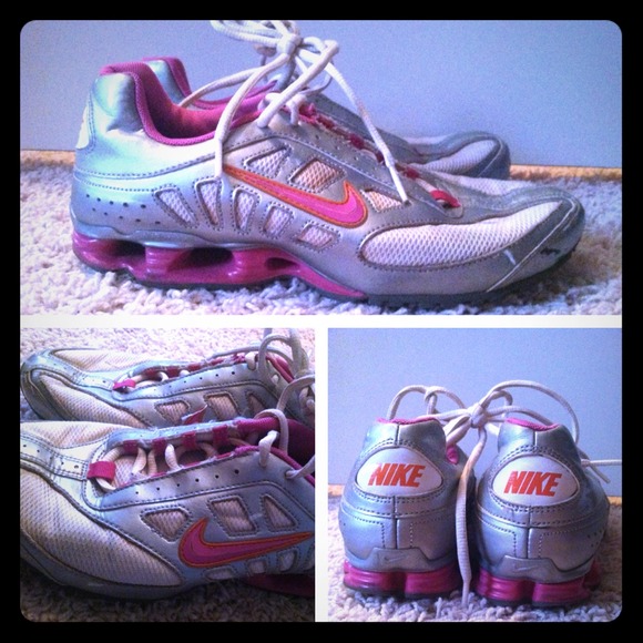 Nike running shoes white pink and orange size 7