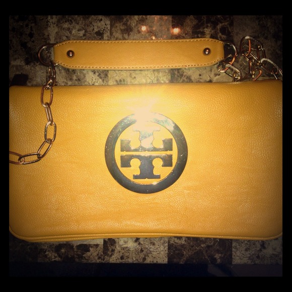 Tory Burch Reva Clutch 👛