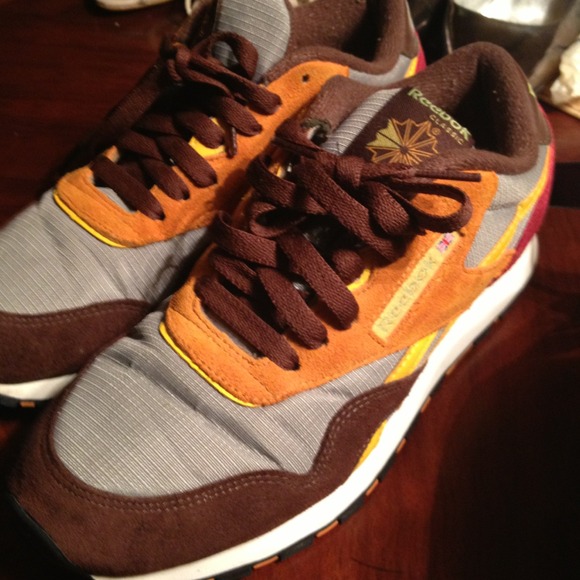 SOLD Fun colorful Reebok tennis shoes; preowned