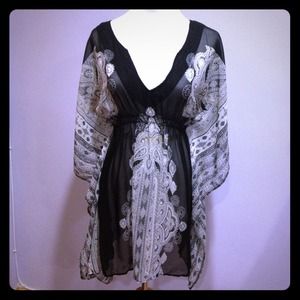 💖💖Black, white, and gray kimono style tunic top