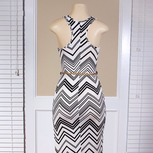 Chevron Maxi w/ cut gold rope belt. New. - Picture 3 of 4