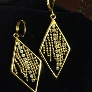 💥REDUCED💥Beautiful Gold/CZ dangle earrings