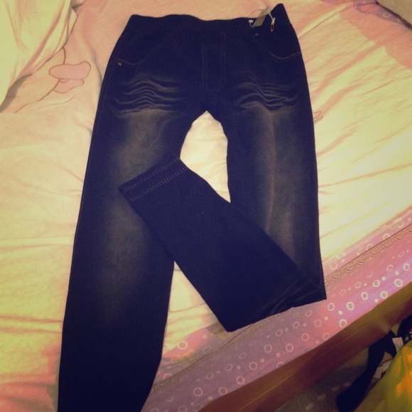 Jeggings white scarf bundle!