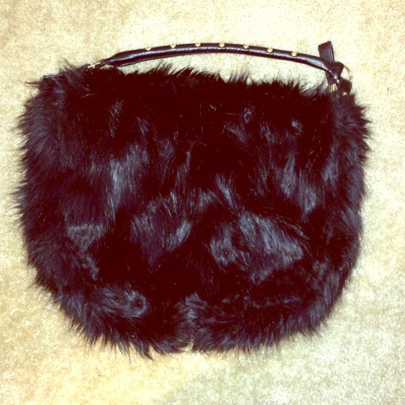 🎉SOLD🎉H&M Furry Black purse with gold studs