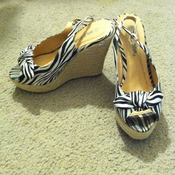 Reserved ! Zebra print wedges😘