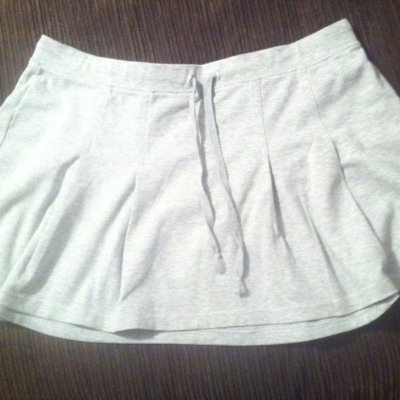 SOLD-White cotton skirt