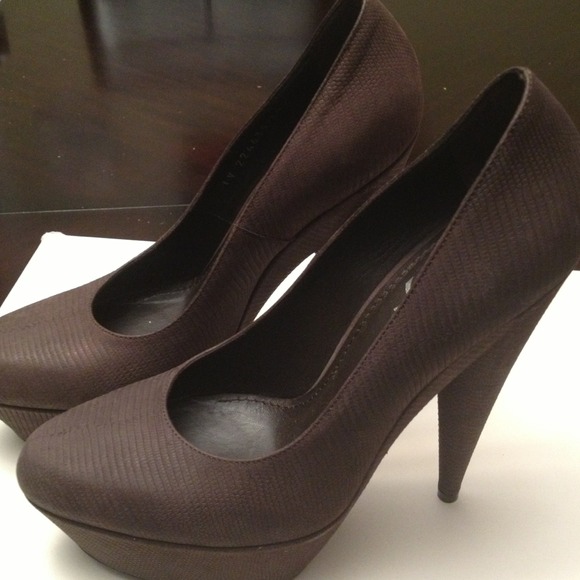 YSL Platform Pumps - Picture 2 of 3