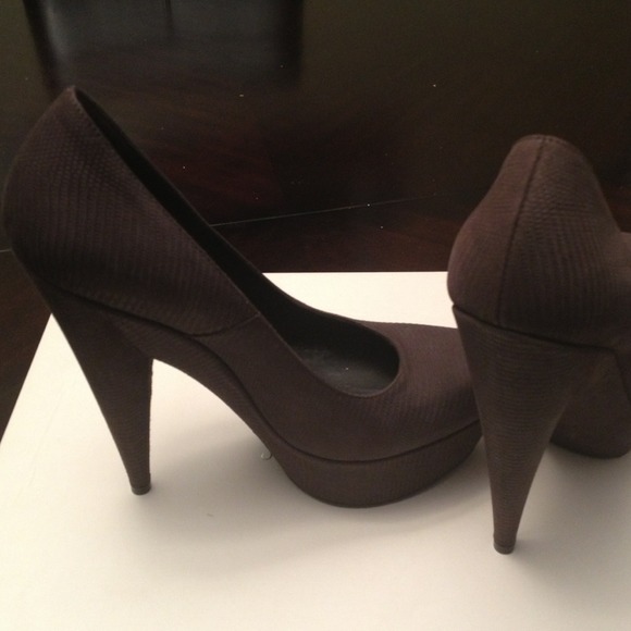 YSL Platform Pumps - Picture 3 of 3