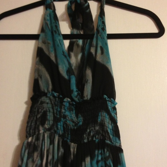 ⛔SOLD⛔Halter Maxi Dress - Picture 2 of 4