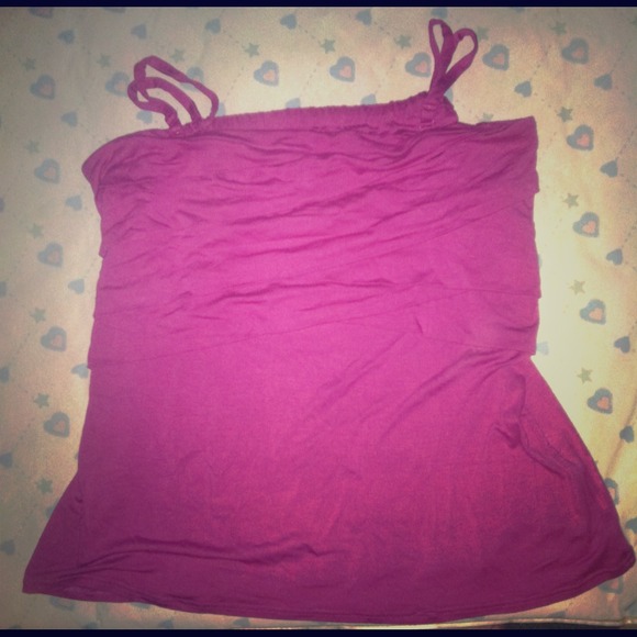 Brand new!! Avenue top size 18/20!!