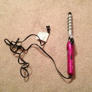 Bead head spiral curler for beach curls