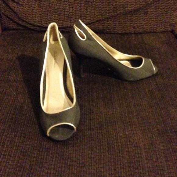 Peep toe heels