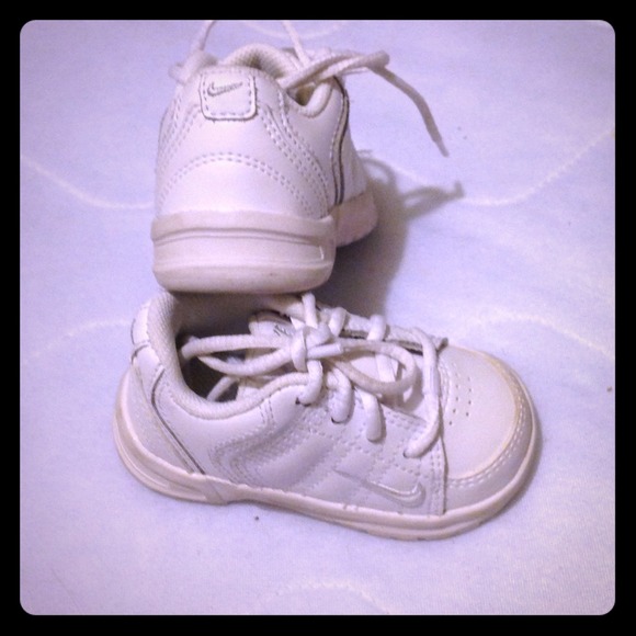 Nike Infant Size 3.5C (SOLD BUNDLED)