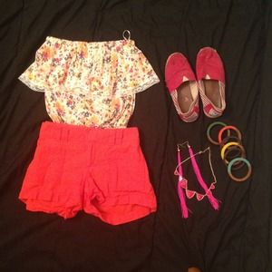 💔Sold💔 Cal teen swag tees tanks Camis