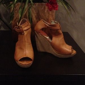 Kenneth Kole Unlisted wedges