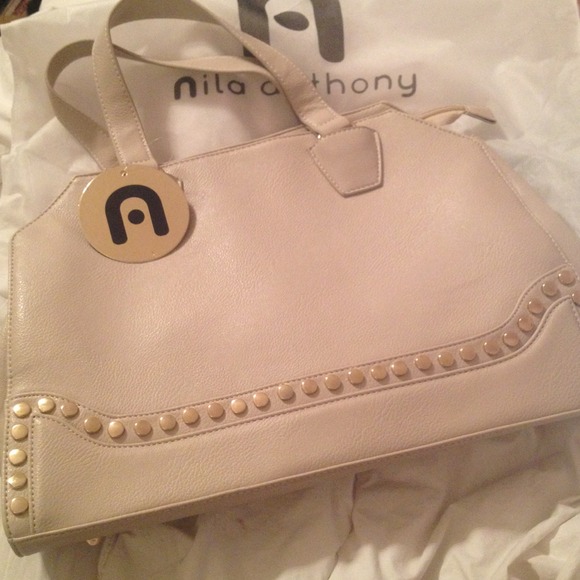 Brand new Nila Anthony satchel - Picture 1 of 3