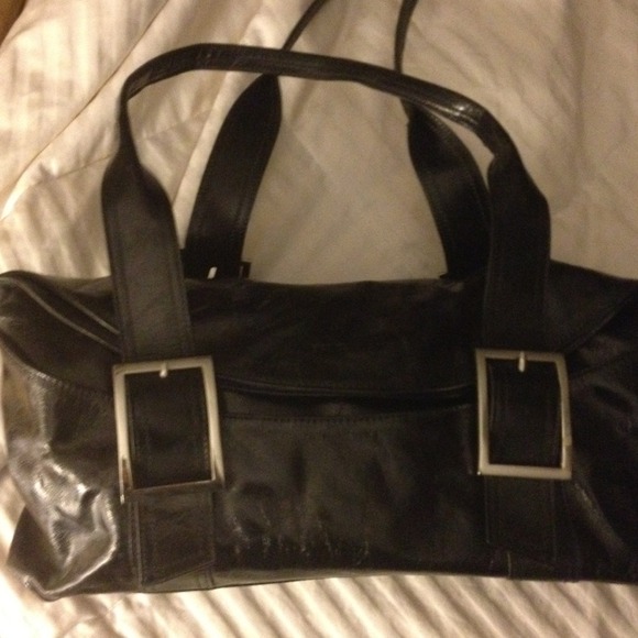 Kenneth Cole black genuine leather purse AUTHENTIC