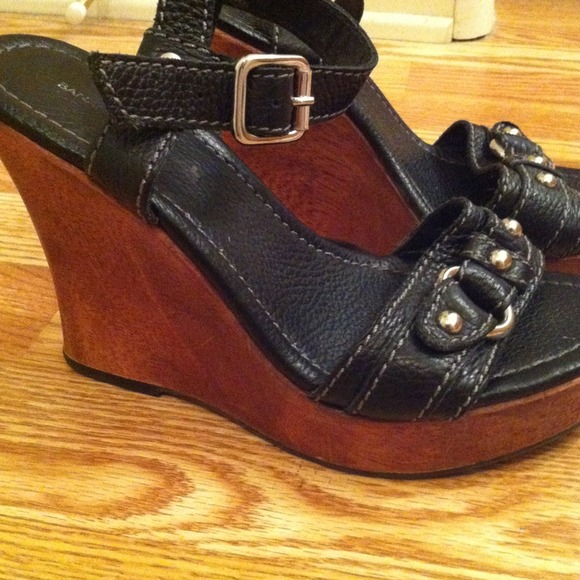 **SOLD** - Picture 2 of 4