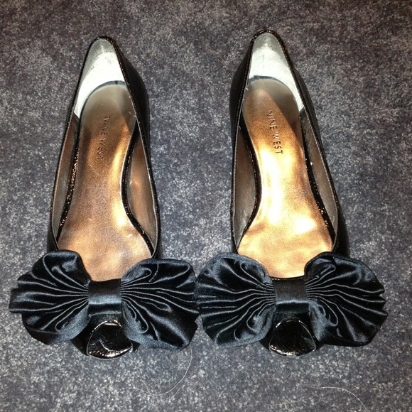 Satin bow flats