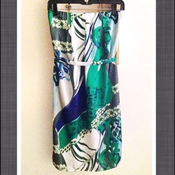 abstract floral printed strapless dress