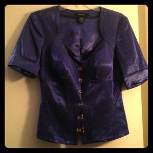 Shiny blue fitted blazer