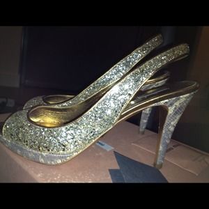 💯Miu Miu glitter peek a boo heels💖