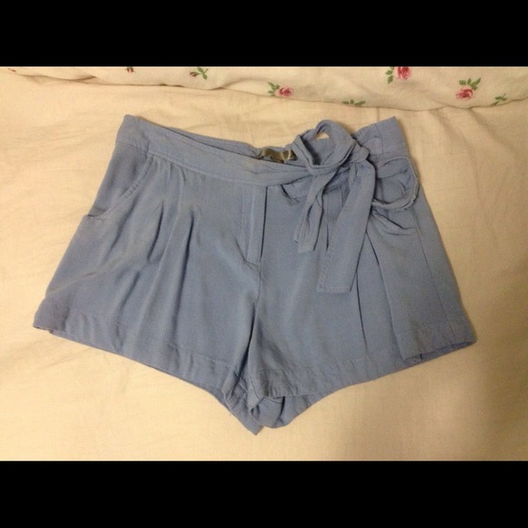 Forever 21 - love21 - light blue shorts