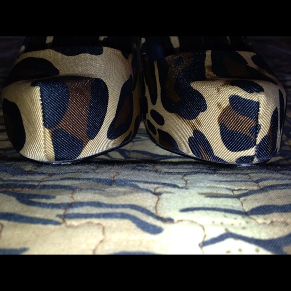 🚫Sold🚫Jessica Simpson Heels - Picture 3 of 4