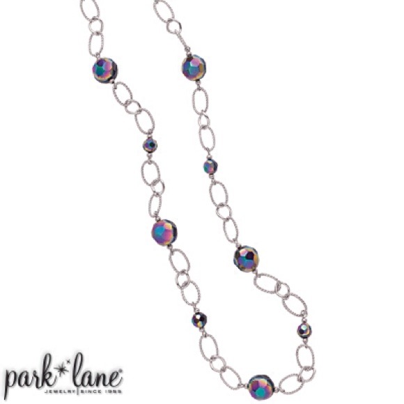 JAZZY Necklace and earring set! NWOT!