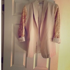 🚫Traded🚫Tan and gold sequined  blazer