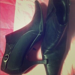 🌟NINE WEST BOOTIES🌟❤❤😱we can always negotiate😉