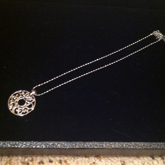 Round Medellin adjustable necklace