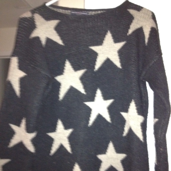 ❌BUNDLED❌Brandy Melville starry sweater - Picture 2 of 4