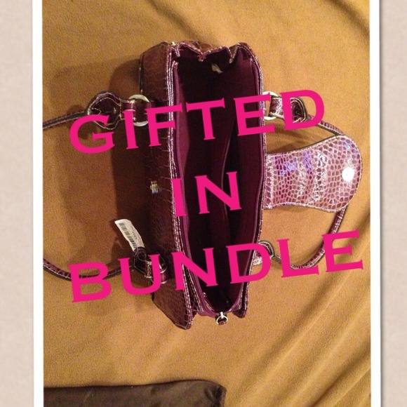 👀 Purple Purse