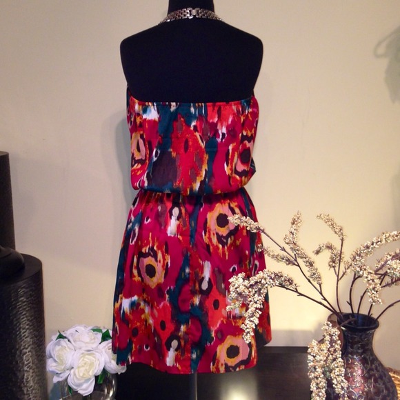 ❌SOLD❌Mulit-Colored Strapless Juniors Dress - Picture 3 of 3