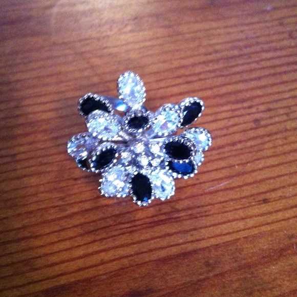 TRADED - Picture 1 of 2